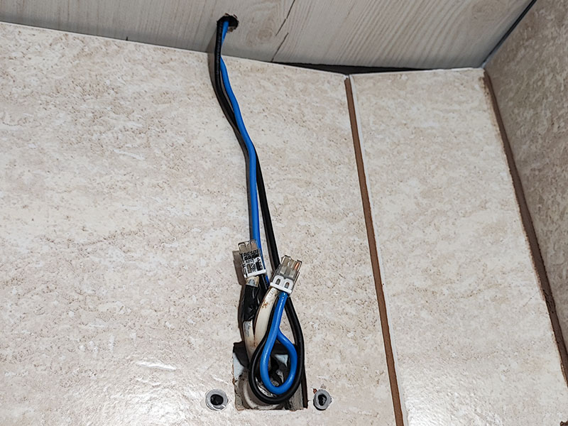 Wago-val összeközött réz és alumínium vezetékek