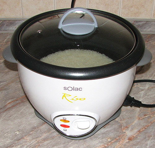 Fedővel letakart Solac rizsfőző