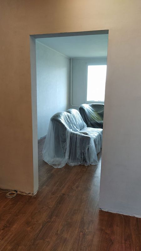 Ytong válaszfal glettelése panellakásban